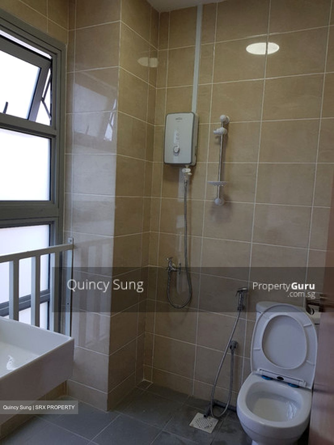 Changi Road (D14), Shop House #555257371